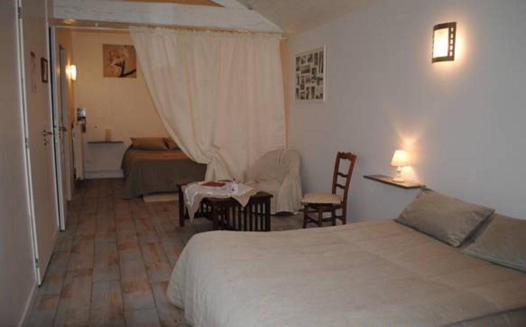 La Poussardiere Saint-Martin-sous-Mouzeuil Quarto foto